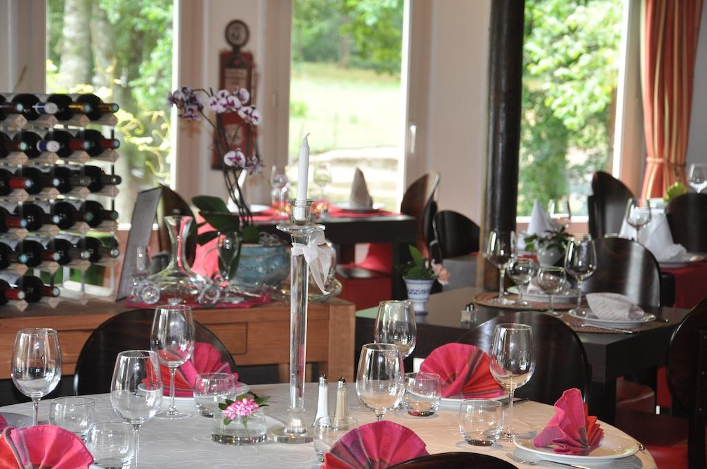 Hotel - Restaurant Le Moulin De Villiers Nouan-le-Fuzelier ภายนอก รูปภาพ