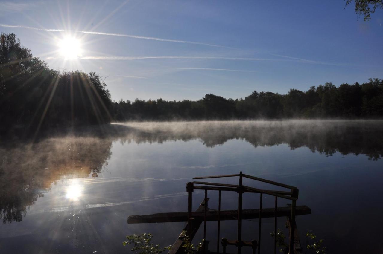 Hotel - Restaurant Le Moulin De Villiers Nouan-le-Fuzelier ภายนอก รูปภาพ